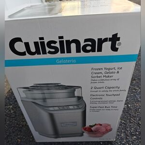 CUISINART ICE CREAM Yogurt GELATO Sorbet MAKER ICE-70P1 2 Quart Capacity New